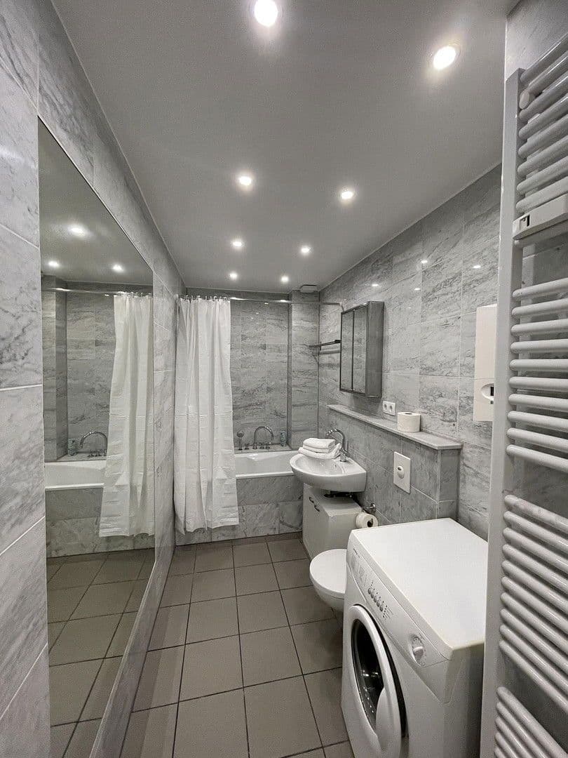 Prodej bytu 2+1 60 m², Berger Str. 23, Düsseldorf, Severní Porýní-Vestfálsko Prodej bytu 2+1 60 m², Berger Str. 23, Düsseldorf, Severní Porýní-Vestfálsko