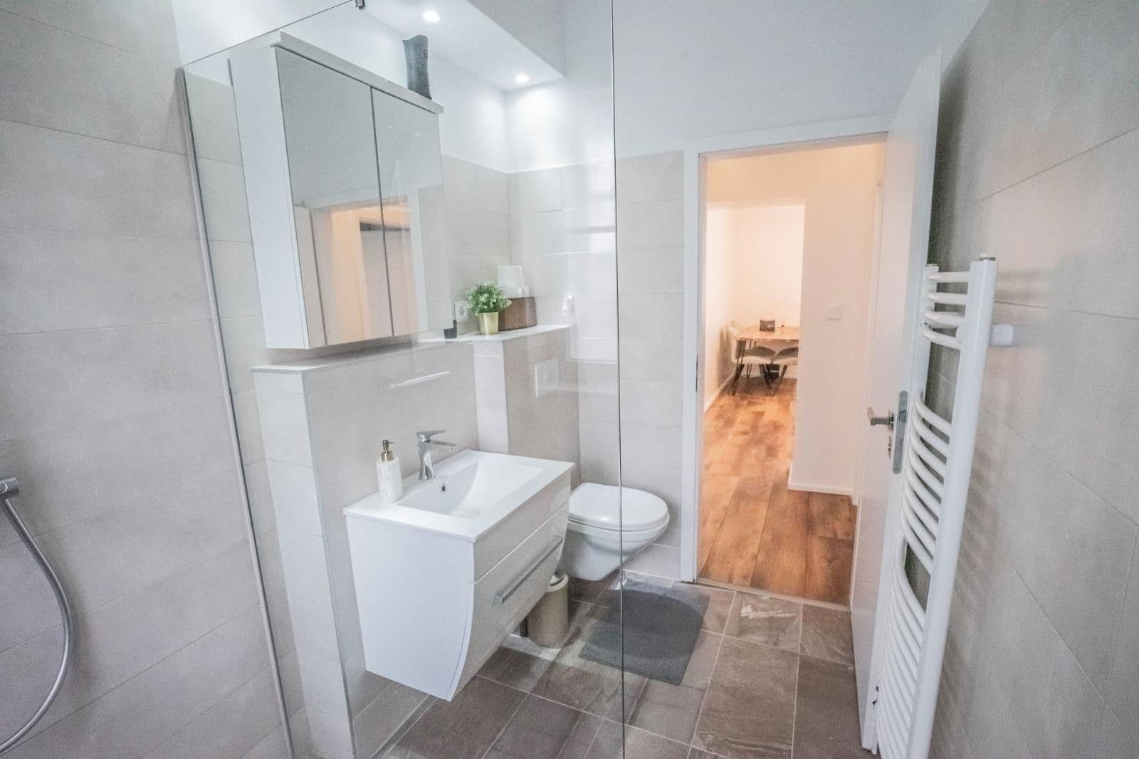 Pronájem bytu 3+1 79 m², Ollenhauerstraße 46, Berlin, Berlín Pronájem bytu 3+1 79 m², Ollenhauerstraße 46, Berlin, Berlín