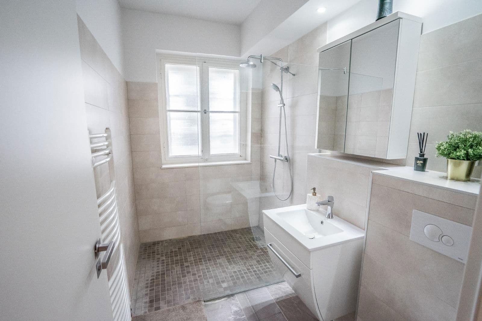 Pronájem bytu 3+1 79 m², Ollenhauerstraße 46, Berlin, Berlín Pronájem bytu 3+1 79 m², Ollenhauerstraße 46, Berlin, Berlín