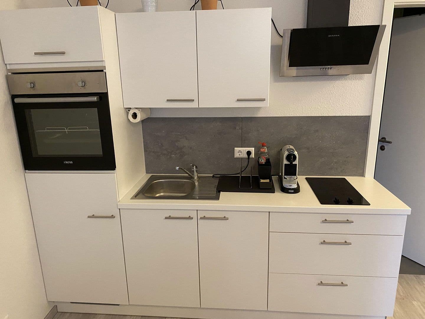 Prodej bytu 1+1 30 m², Friedrichshallerstraße 8-12, Bad Friedrichshall, Bádensko-Württembersko Prodej bytu 1+1 30 m², Friedrichshallerstraße 8-12, Bad Friedrichshall, Bádensko-Württembersko