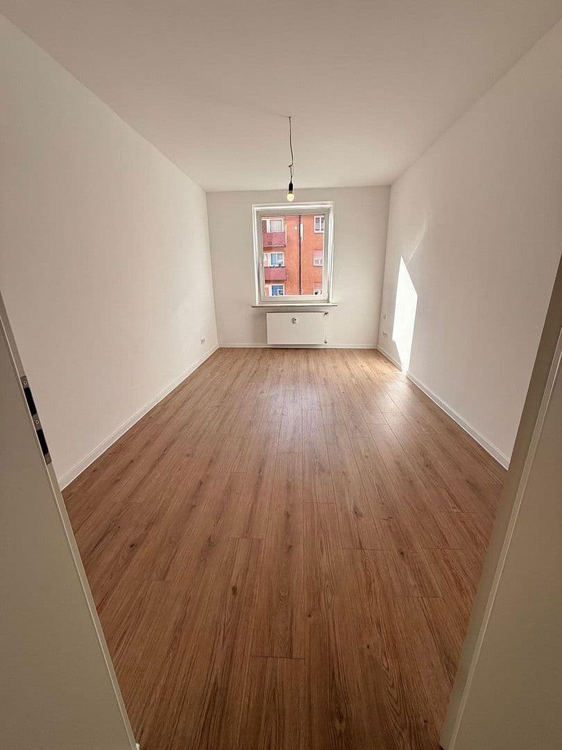Pronájem bytu 3+1 66 m², Gugelstraße 121, Nürnberg, Bavorsko Pronájem bytu 3+1 66 m², Gugelstraße 121, Nürnberg, Bavorsko