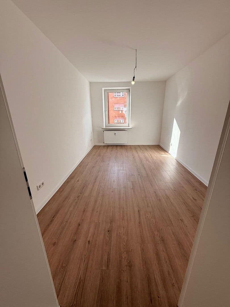 Pronájem bytu 3+1 66 m², Gugelstraße 121, Nürnberg, Bavorsko Pronájem bytu 3+1 66 m², Gugelstraße 121, Nürnberg, Bavorsko