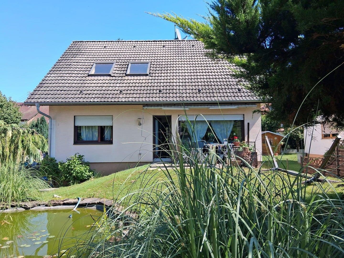 Prodej domu 159 m², pozemek 724 m², Ehrenkirchen, Bádensko-Württembersko Prodej domu 159 m², pozemek 724 m², Ehrenkirchen, Bádensko-Württembersko