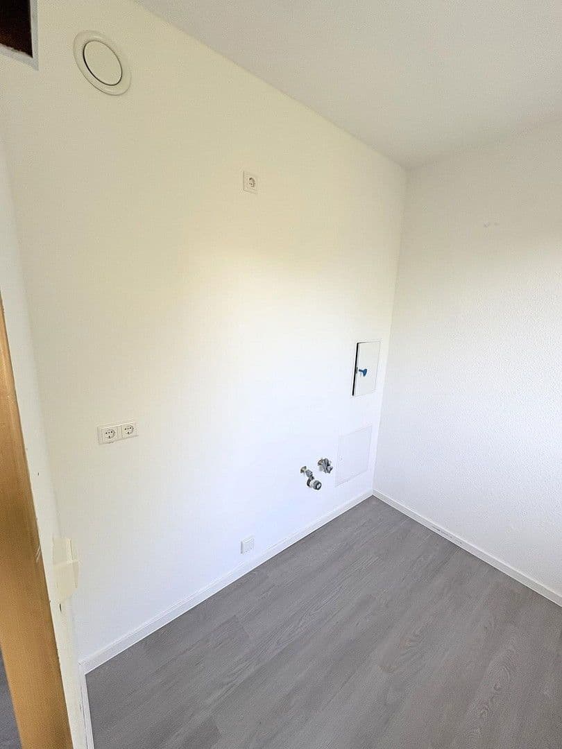 Pronájem bytu 2+1 50 m², Nordring 99b, Zhořelec, Sasko Pronájem bytu 2+1 50 m², Nordring 99b, Zhořelec, Sasko