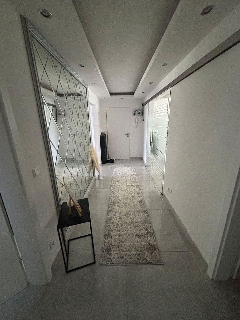 Pronájem bytu 4+1 80 m², Heilbronn, Bádensko-Württembersko Pronájem bytu 4+1 80 m², Heilbronn, Bádensko-Württembersko