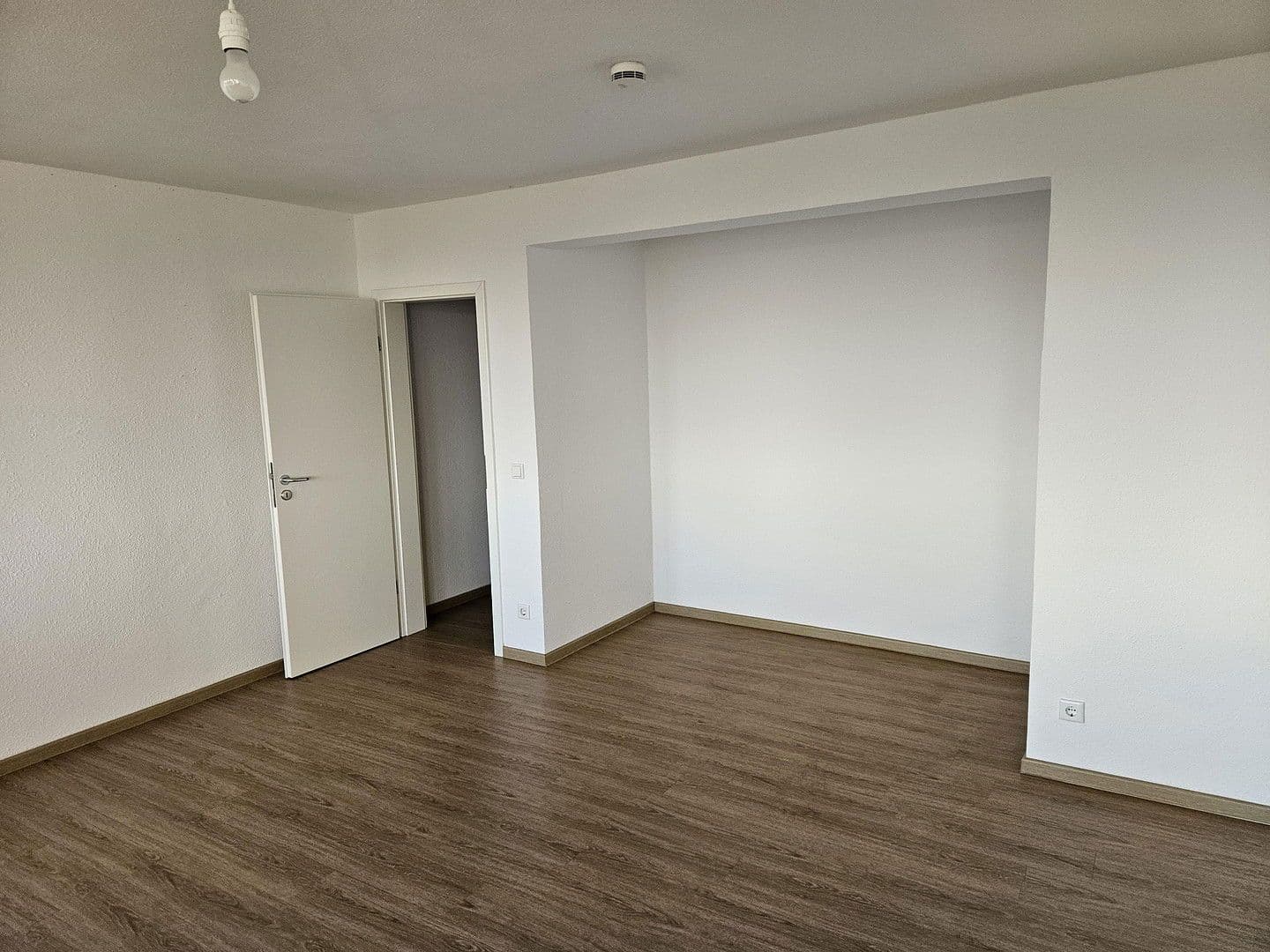 Pronájem bytu 1+1 51 m², Hauptstraße 154, Heiligenhaus, Severní Porýní-Vestfálsko Pronájem bytu 1+1 51 m², Hauptstraße 154, Heiligenhaus, Severní Porýní-Vestfálsko
