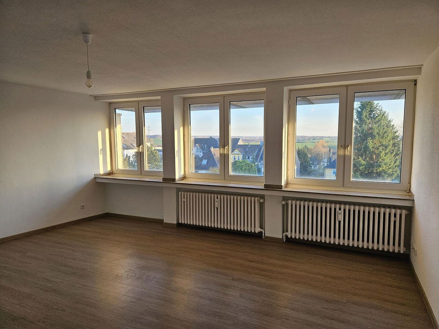 Pronájem bytu 1+1 51 m², Hauptstraße 154, Heiligenhaus, Severní Porýní-Vestfálsko Pronájem bytu 1+1 51 m², Hauptstraße 154, Heiligenhaus, Severní Porýní-Vestfálsko