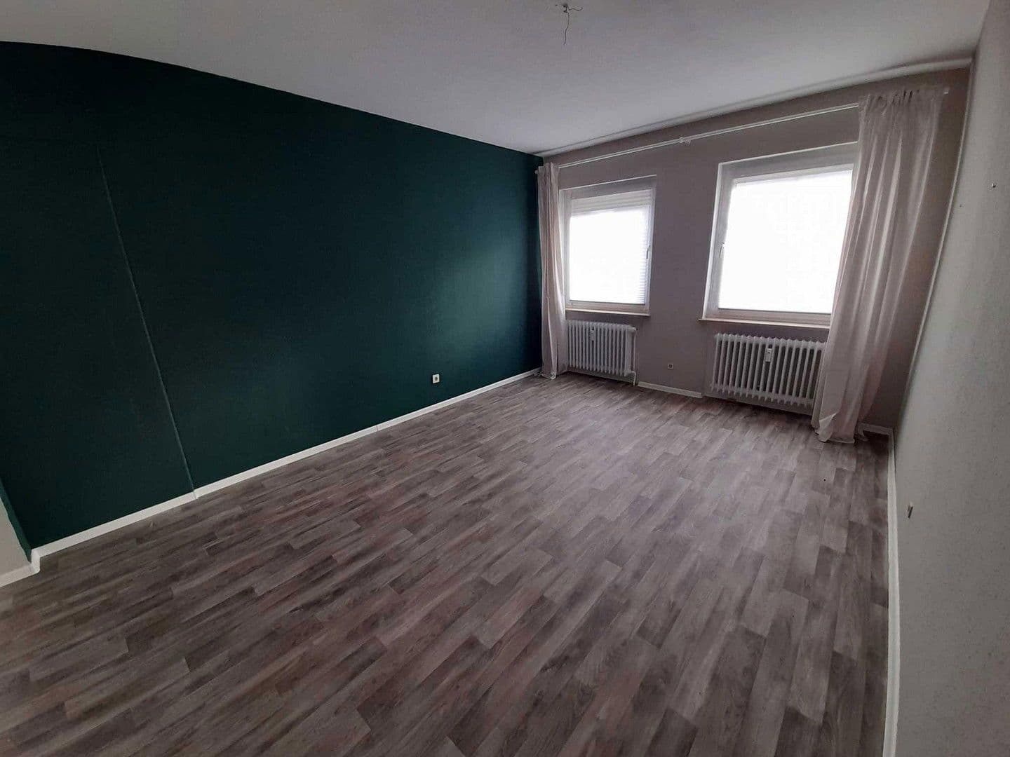 Prodej domu 380 m², pozemek 891 m², Roschdohler Weg 104, Neumünster, Šlesvicko-Holštýnsko Prodej domu 380 m², pozemek 891 m², Roschdohler Weg 104, Neumünster, Šlesvicko-Holštýnsko