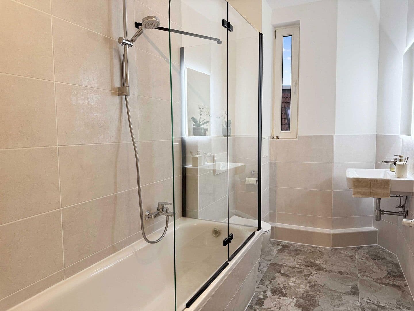 Pronájem bytu 3+1 75 m², Magdeburg, Sasko-Anhaltsko Pronájem bytu 3+1 75 m², Magdeburg, Sasko-Anhaltsko