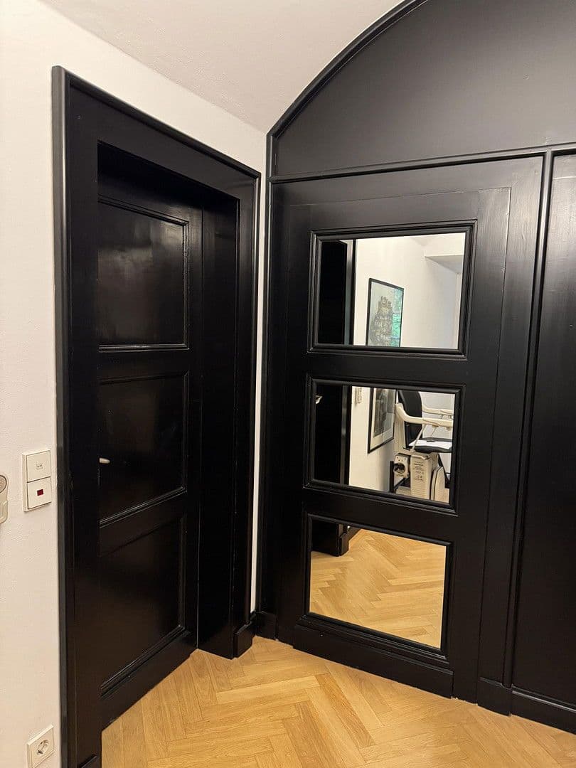 Pronájem bytu 2+1 49 m², Düsseldorf, Severní Porýní-Vestfálsko Pronájem bytu 2+1 49 m², Düsseldorf, Severní Porýní-Vestfálsko