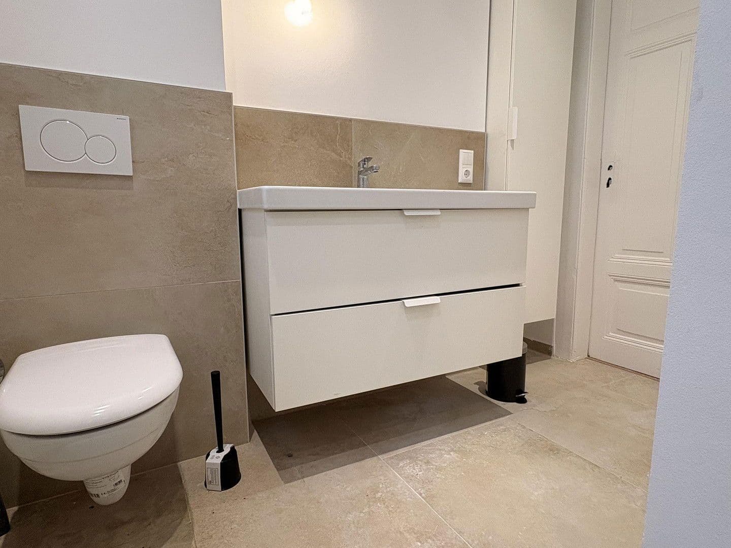 Pronájem bytu 4+1 96 m², Hartingstraße 4, Wiesbaden, Hessen Pronájem bytu 4+1 96 m², Hartingstraße 4, Wiesbaden, Hessen