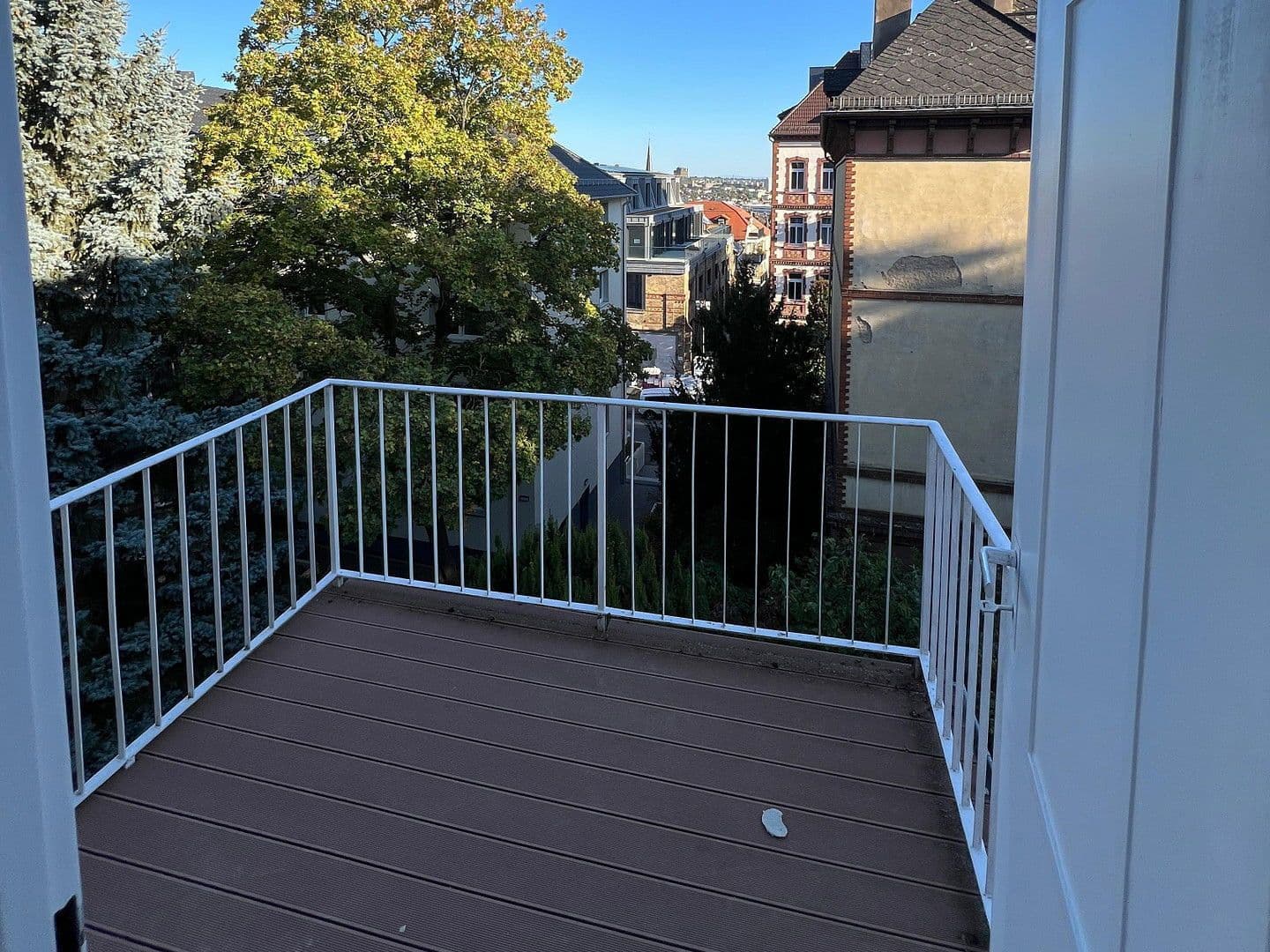 Pronájem bytu 4+1 96 m², Hartingstraße 4, Wiesbaden, Hessen Pronájem bytu 4+1 96 m², Hartingstraße 4, Wiesbaden, Hessen