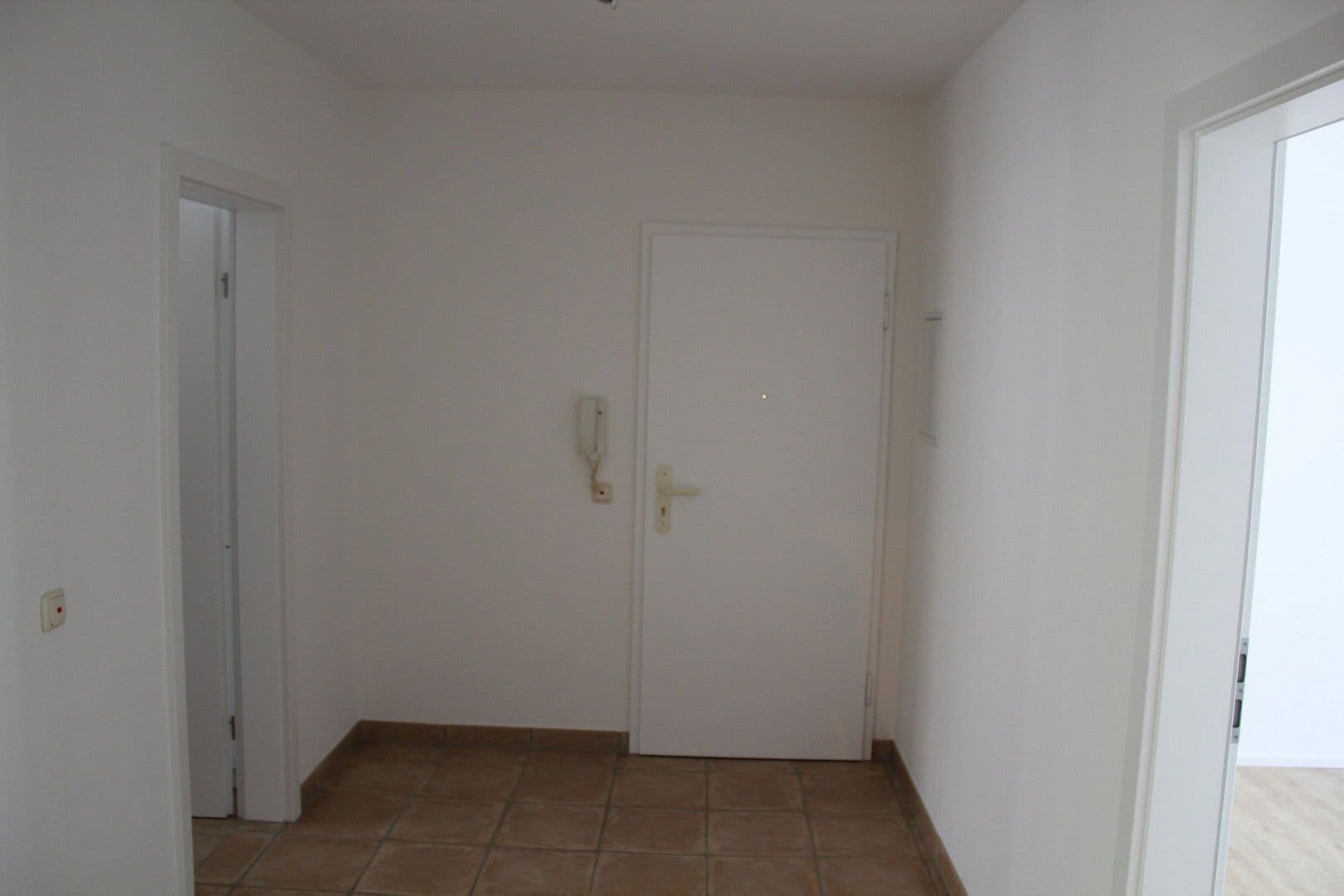 Prodej bytu 3+kk 92 m², Montabaurer Str. 21, Frankfurt, Hessen Prodej bytu 3+kk 92 m², Montabaurer Str. 21, Frankfurt, Hessen