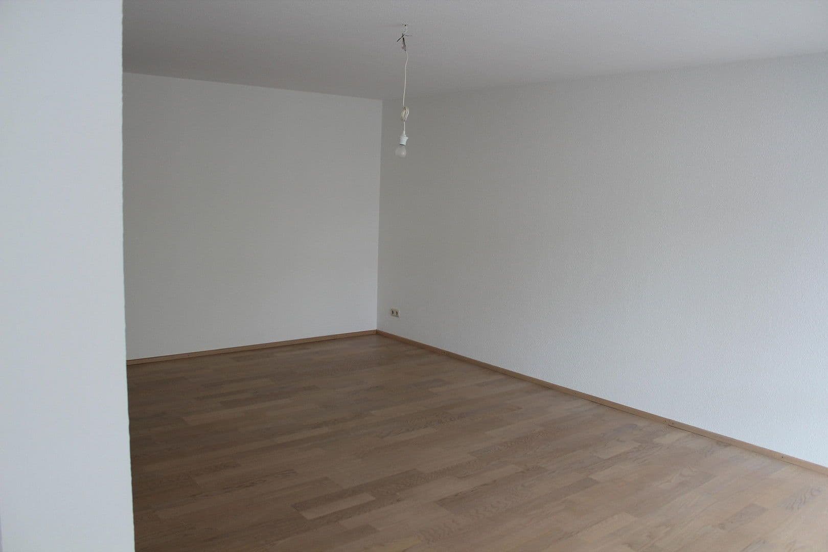Prodej bytu 3+kk 92 m², Montabaurer Str. 21, Frankfurt, Hessen Prodej bytu 3+kk 92 m², Montabaurer Str. 21, Frankfurt, Hessen