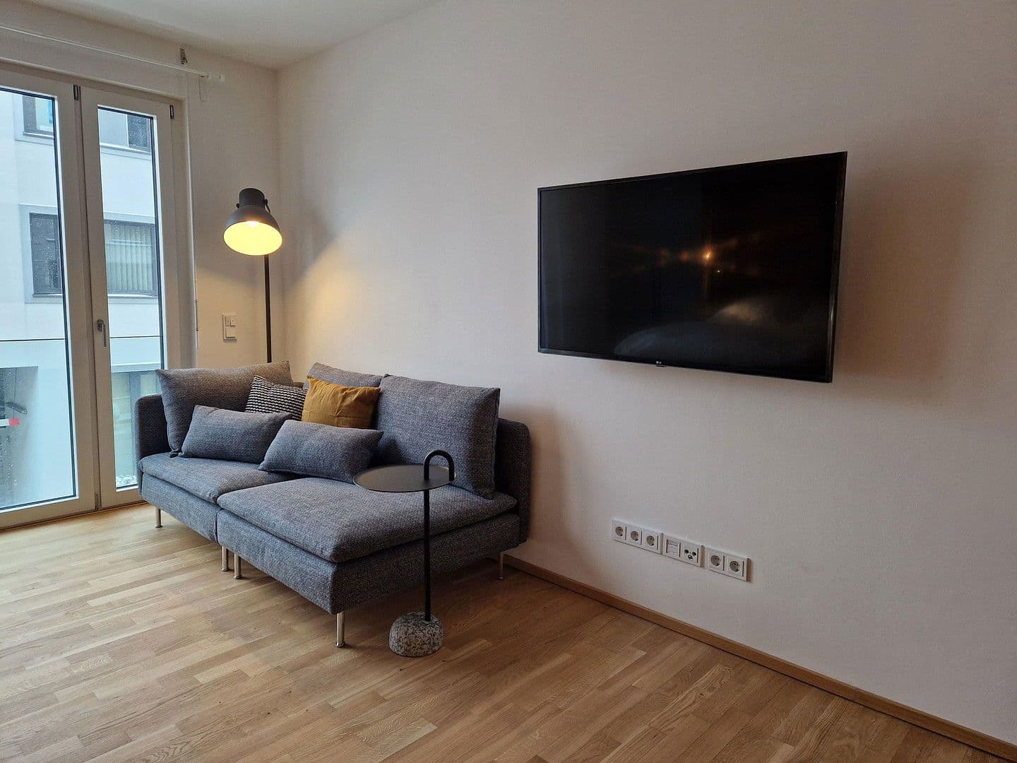 Pronájem bytu 1+1 33 m², Am Schützeneck 4 b, München, Bavorsko Pronájem bytu 1+1 33 m², Am Schützeneck 4 b, München, Bavorsko