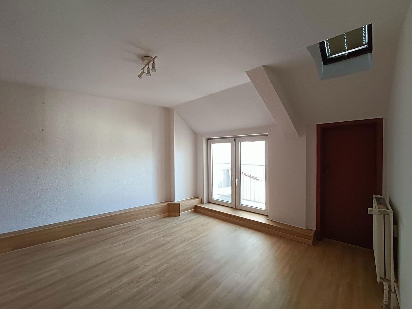 Pronájem bytu 3+1 85 m², Wilhelmstraße 37a, Lüdenscheid, Severní Porýní-Vestfálsko Pronájem bytu 3+1 85 m², Wilhelmstraße 37a, Lüdenscheid, Severní Porýní-Vestfálsko