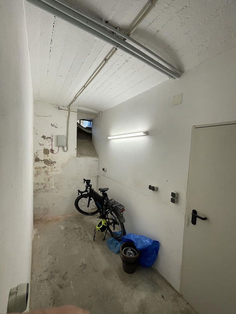 Pronájem bytu 3+1 88 m², Schillerplatz 7, Ludwigshafen, Porýní-Falc Pronájem bytu 3+1 88 m², Schillerplatz 7, Ludwigshafen, Porýní-Falc