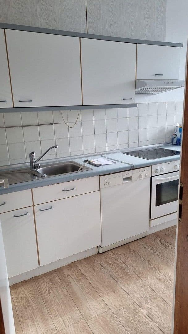 Prodej bytu 3+1 83 m², Bonn, Severní Porýní-Vestfálsko Prodej bytu 3+1 83 m², Bonn, Severní Porýní-Vestfálsko
