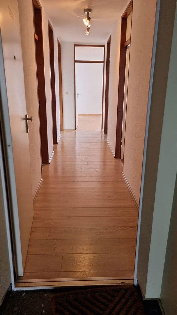 Prodej bytu 3+1 83 m², Bonn, Severní Porýní-Vestfálsko Prodej bytu 3+1 83 m², Bonn, Severní Porýní-Vestfálsko
