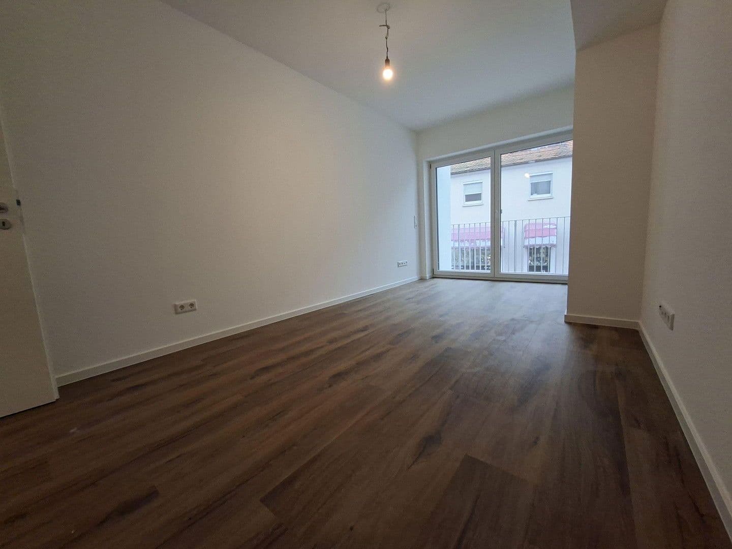 Pronájem bytu 3+1 94 m², Hauptstraße 128, Leidersbach, Bavorsko Pronájem bytu 3+1 94 m², Hauptstraße 128, Leidersbach, Bavorsko