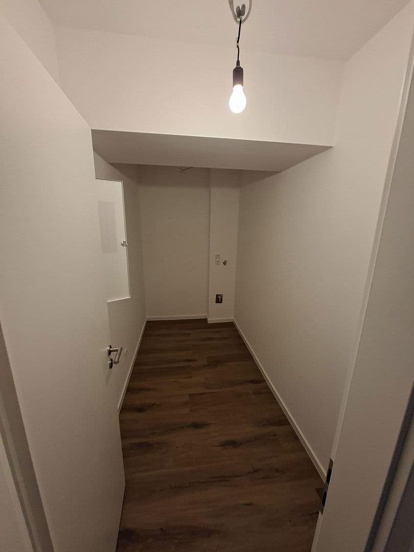 Pronájem bytu 3+1 94 m², Hauptstraße 128, Leidersbach, Bavorsko Pronájem bytu 3+1 94 m², Hauptstraße 128, Leidersbach, Bavorsko