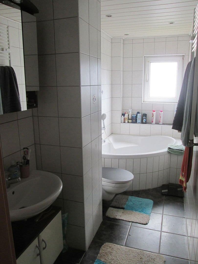 Prodej domu 155 m², pozemek 377 m², Sinsheim, Bádensko-Württembersko Prodej domu 155 m², pozemek 377 m², Sinsheim, Bádensko-Württembersko