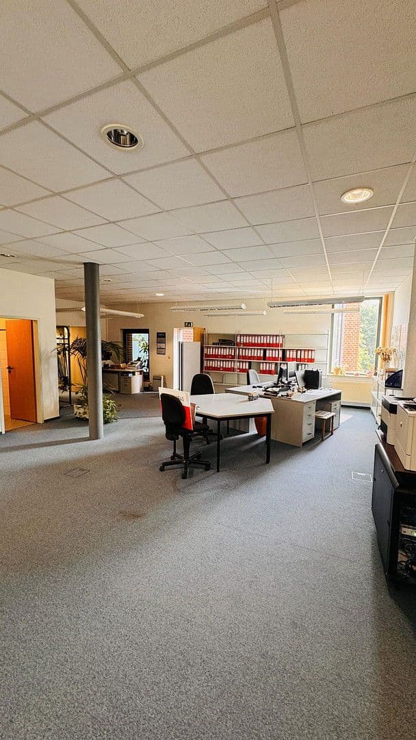 Pronájem kanceláře 80 m², Marienstr. 4, Nové Střelice, Mecklenburg-Vorpommern Pronájem kanceláře 80 m², Marienstr. 4, Nové Střelice, Mecklenburg-Vorpommern