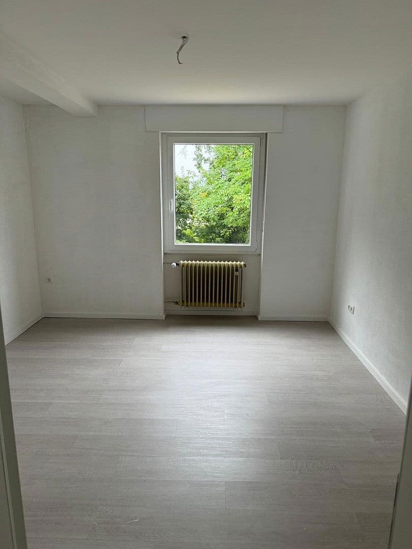 Prodej domu 180 m², pozemek 730 m², Nibelungenstraße 2, Obernburg am Main, Bavorsko Prodej domu 180 m², pozemek 730 m², Nibelungenstraße 2, Obernburg am Main, Bavorsko