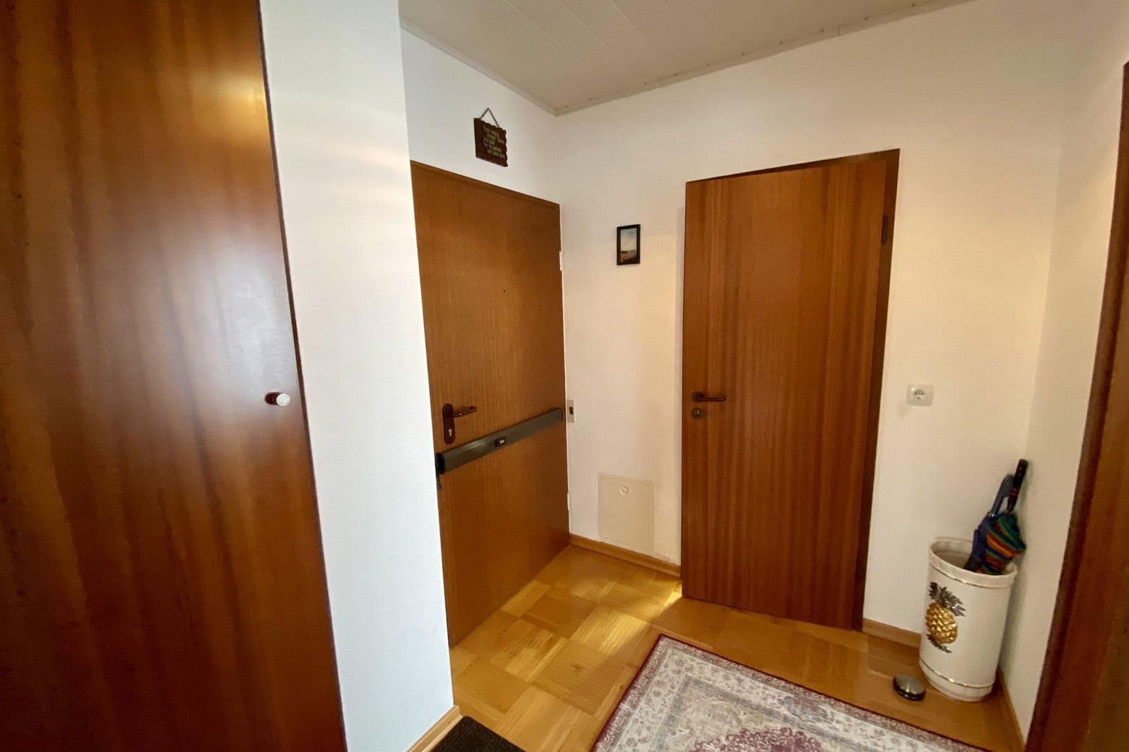 Pronájem bytu 2+1 68 m², Hohenstaufen Straße 10, Wiesbaden, Hessen Pronájem bytu 2+1 68 m², Hohenstaufen Straße 10, Wiesbaden, Hessen