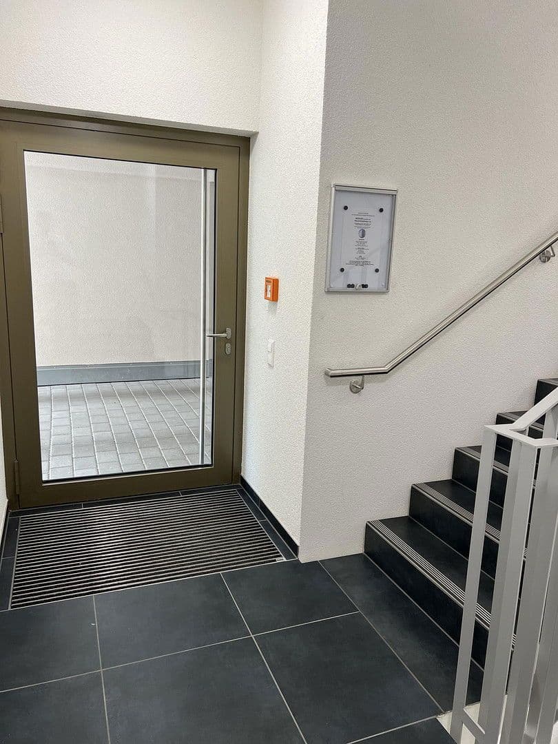 Pronájem bytu 3+1 88 m², Mannheim, Bádensko-Württembersko Pronájem bytu 3+1 88 m², Mannheim, Bádensko-Württembersko