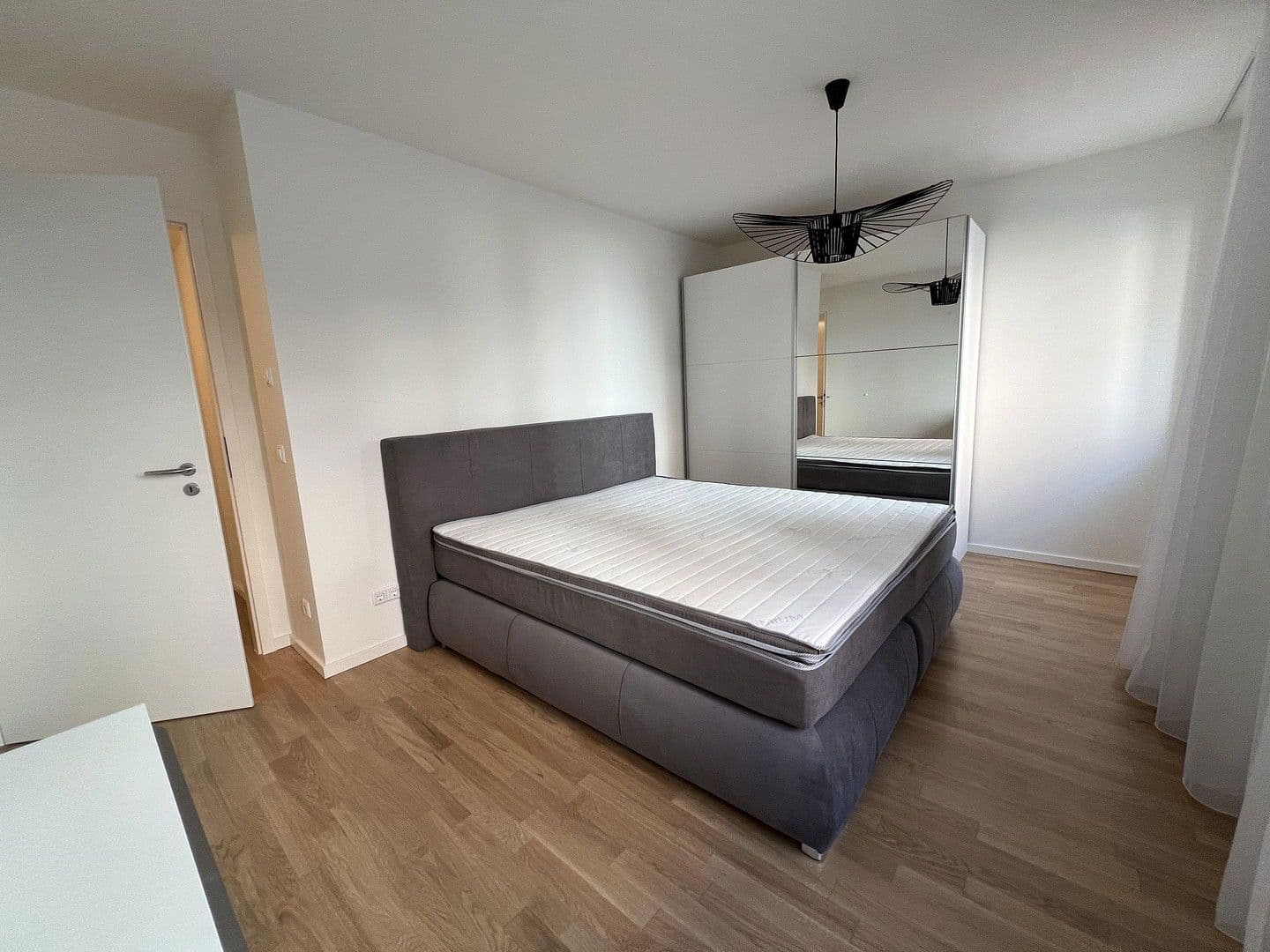 Pronájem bytu 3+1 88 m², Mannheim, Bádensko-Württembersko Pronájem bytu 3+1 88 m², Mannheim, Bádensko-Württembersko