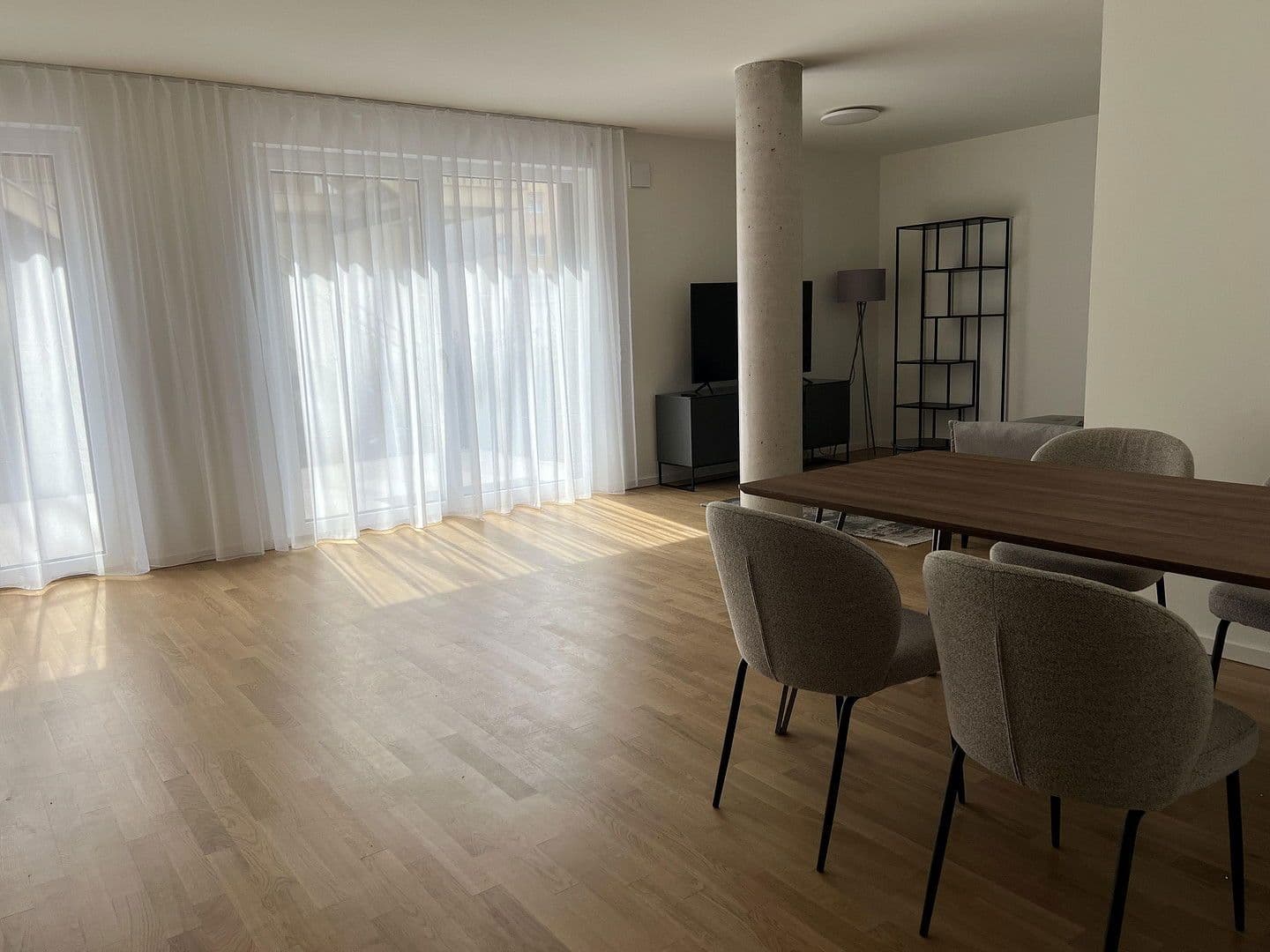 Pronájem bytu 3+1 88 m², Mannheim, Bádensko-Württembersko Pronájem bytu 3+1 88 m², Mannheim, Bádensko-Württembersko