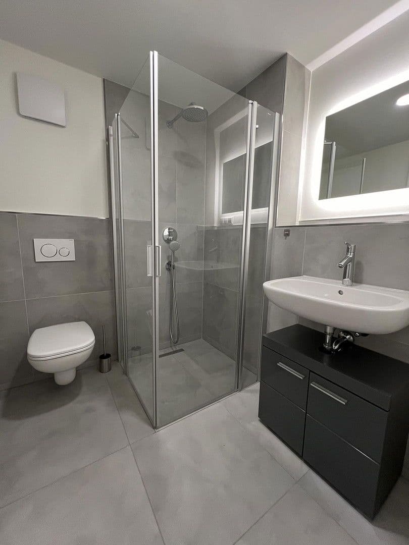 Pronájem bytu 3+1 88 m², Mannheim, Bádensko-Württembersko Pronájem bytu 3+1 88 m², Mannheim, Bádensko-Württembersko