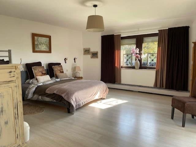 Prodej domu 320 m², pozemek 853 m², Anton Gabelestrasse 13, Meßkirch, Bádensko-Württembersko Prodej domu 320 m², pozemek 853 m², Anton Gabelestrasse 13, Meßkirch, Bádensko-Württembersko