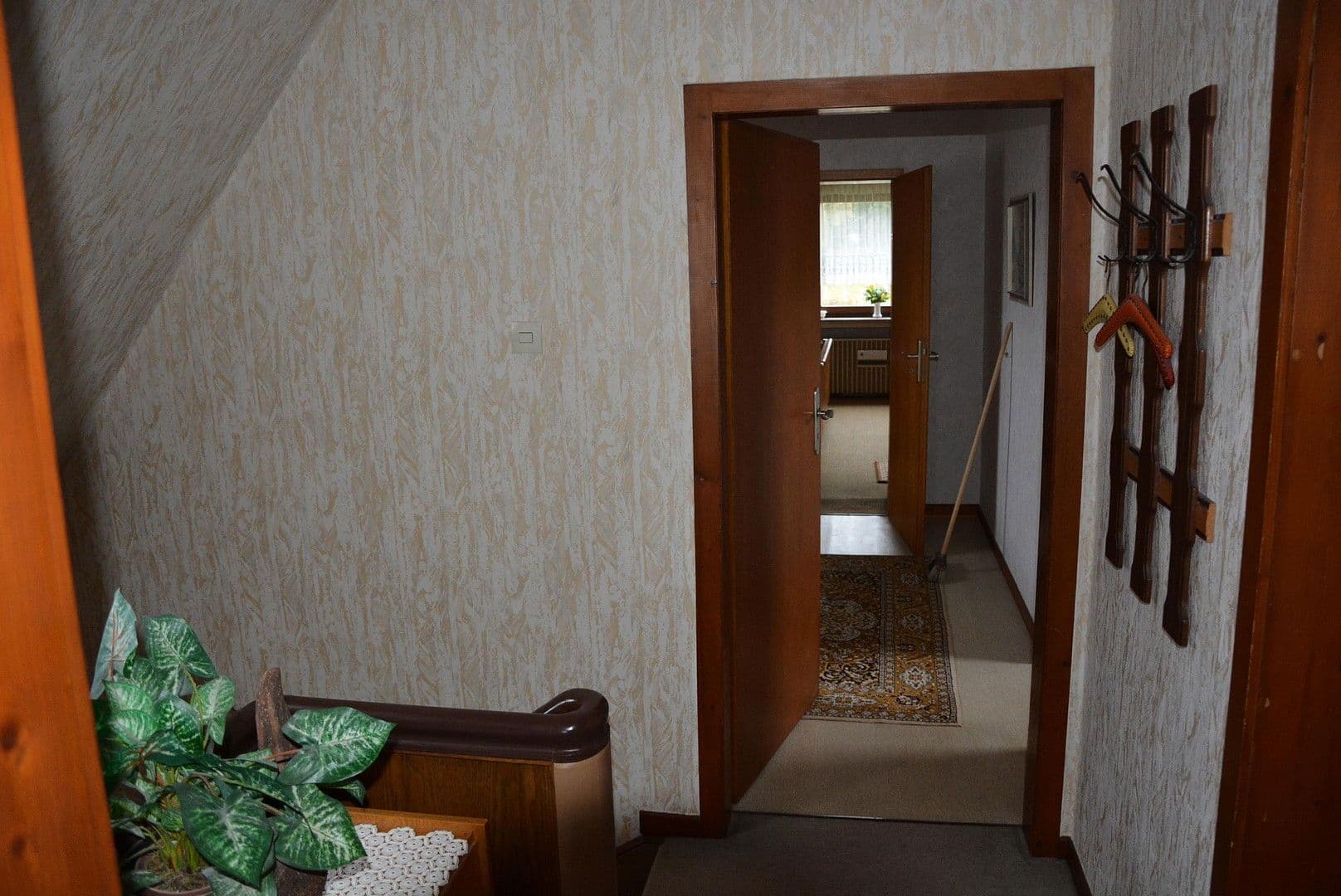 Pronájem domu 140 m², pozemek 1.000 m², Bad Oeynhausen, Severní Porýní-Vestfálsko Pronájem domu 140 m², pozemek 1.000 m², Bad Oeynhausen, Severní Porýní-Vestfálsko