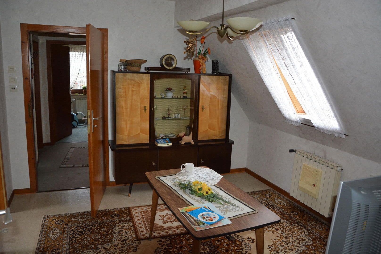 Pronájem domu 140 m², pozemek 1.000 m², Bad Oeynhausen, Severní Porýní-Vestfálsko Pronájem domu 140 m², pozemek 1.000 m², Bad Oeynhausen, Severní Porýní-Vestfálsko