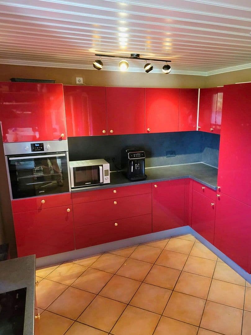 Prodej domu 245 m², pozemek 2.500 m², Woppenroth, Porýní-Falc Prodej domu 245 m², pozemek 2.500 m², Woppenroth, Porýní-Falc