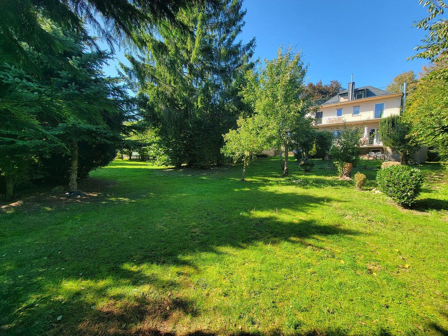 Prodej domu 245 m², pozemek 2.500 m², Woppenroth, Porýní-Falc Prodej domu 245 m², pozemek 2.500 m², Woppenroth, Porýní-Falc