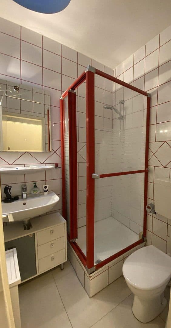 Pronájem bytu 1+1 29 m², Stresemannstraße 15, Karlsruhe, Bádensko-Württembersko Pronájem bytu 1+1 29 m², Stresemannstraße 15, Karlsruhe, Bádensko-Württembersko