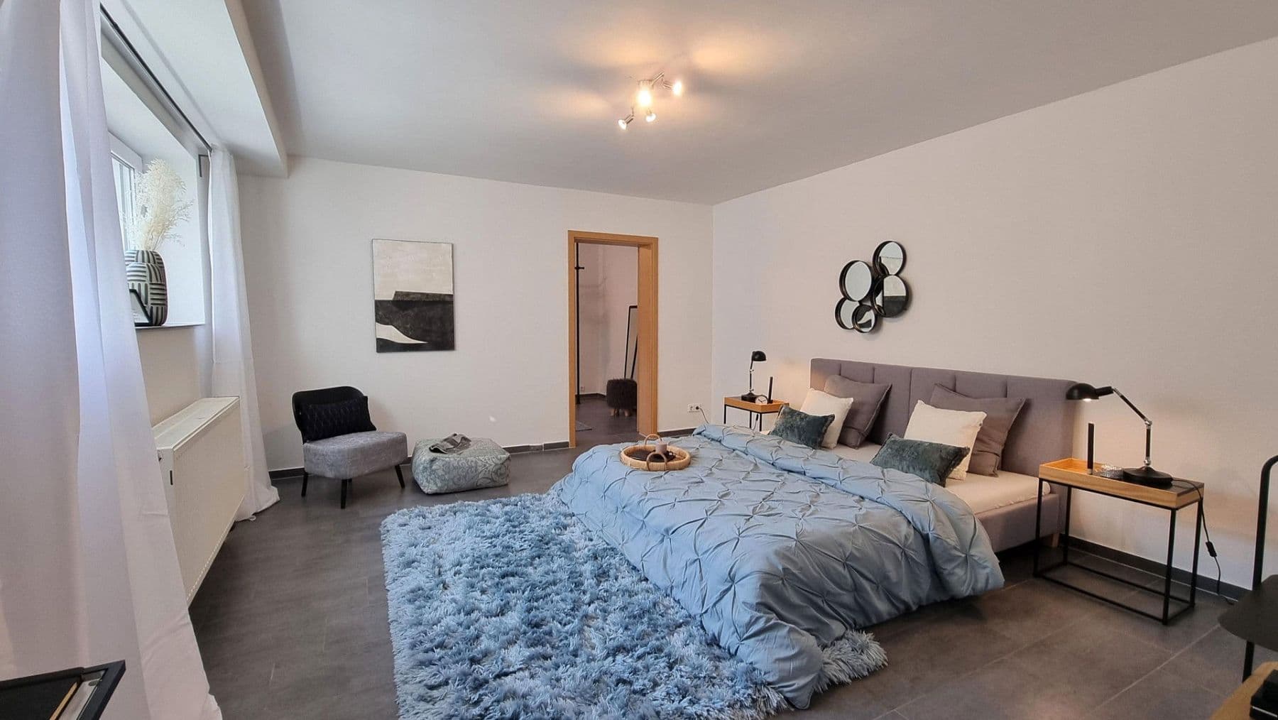 Prodej domu 207 m², pozemek 304 m², Ulmenweg 1/1, Mühlacker, Bádensko-Württembersko Prodej domu 207 m², pozemek 304 m², Ulmenweg 1/1, Mühlacker, Bádensko-Württembersko