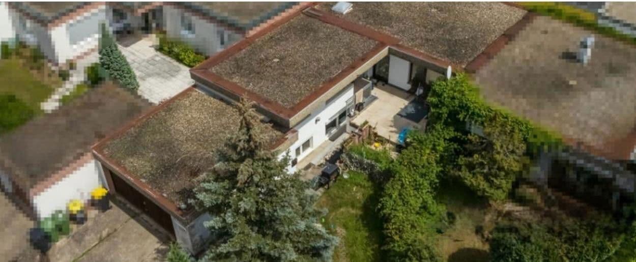 Prodej domu 207 m², pozemek 304 m², Ulmenweg 1/1, Mühlacker, Bádensko-Württembersko Prodej domu 207 m², pozemek 304 m², Ulmenweg 1/1, Mühlacker, Bádensko-Württembersko