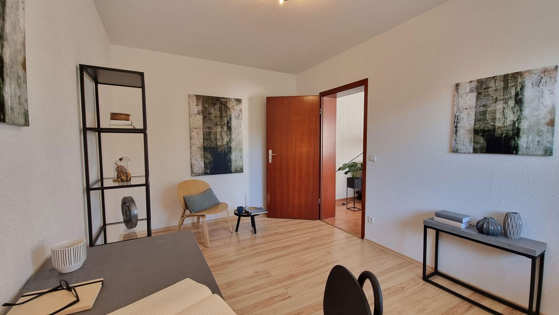 Prodej domu 207 m², pozemek 304 m², Ulmenweg 1/1, Mühlacker, Bádensko-Württembersko Prodej domu 207 m², pozemek 304 m², Ulmenweg 1/1, Mühlacker, Bádensko-Württembersko