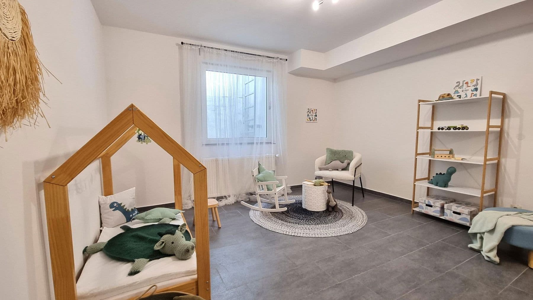 Prodej domu 207 m², pozemek 304 m², Ulmenweg 1/1, Mühlacker, Bádensko-Württembersko Prodej domu 207 m², pozemek 304 m², Ulmenweg 1/1, Mühlacker, Bádensko-Württembersko