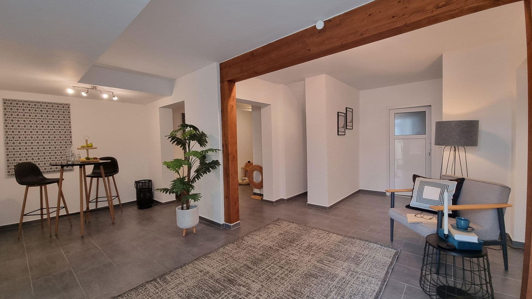 Prodej domu 207 m², pozemek 304 m², Ulmenweg 1/1, Mühlacker, Bádensko-Württembersko Prodej domu 207 m², pozemek 304 m², Ulmenweg 1/1, Mühlacker, Bádensko-Württembersko