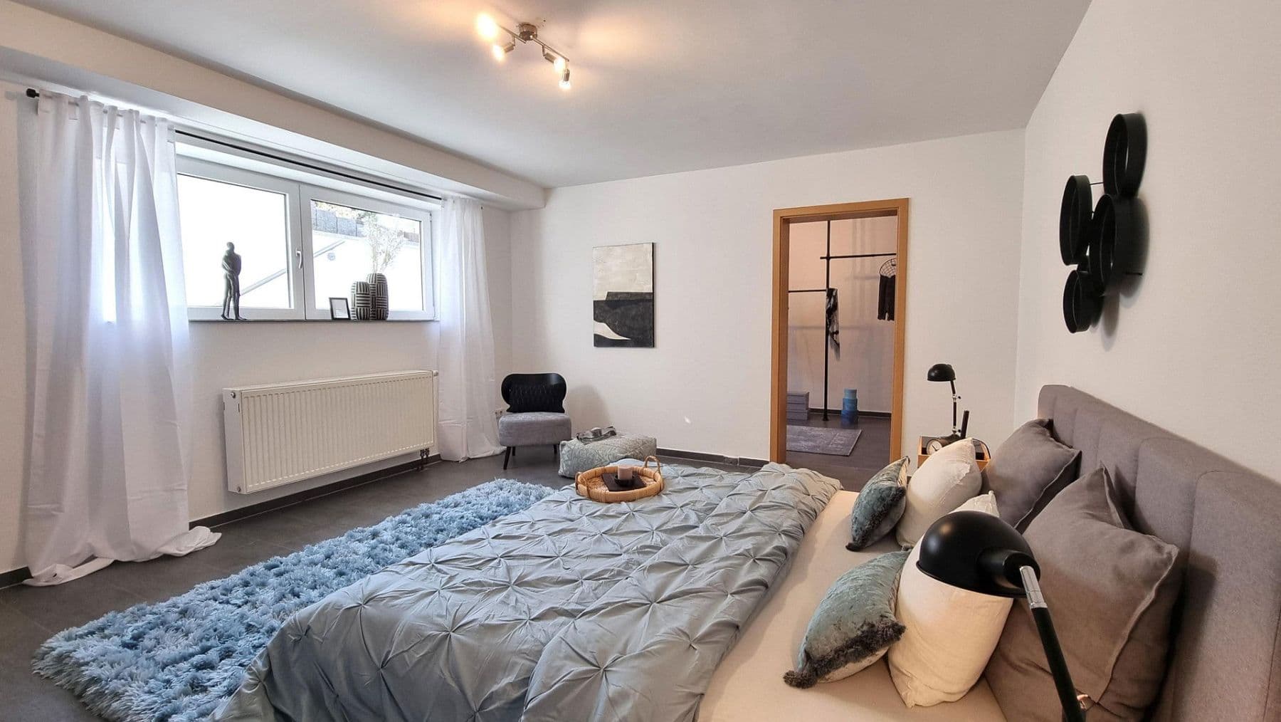 Prodej domu 207 m², pozemek 304 m², Ulmenweg 1/1, Mühlacker, Bádensko-Württembersko Prodej domu 207 m², pozemek 304 m², Ulmenweg 1/1, Mühlacker, Bádensko-Württembersko