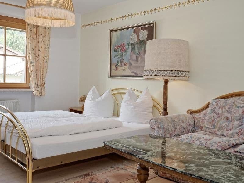 Prodej domu 330 m², pozemek 843 m², Kirchstrasse 22 / OT Sachrang, Aschau im Chiemgau, OT Sachrang, Bavorsko Prodej domu 330 m², pozemek 843 m², Kirchstrasse 22 / OT Sachrang, Aschau im Chiemgau, OT Sachrang, Bavorsko