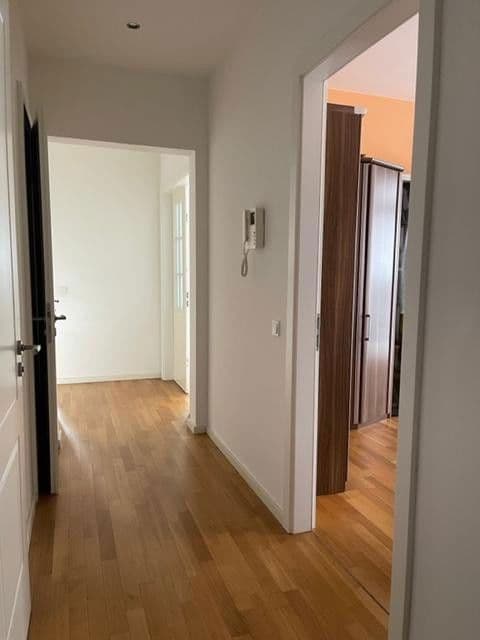 Prodej bytu 3+1 120 m², Berlin, Berlín Prodej bytu 3+1 120 m², Berlin, Berlín