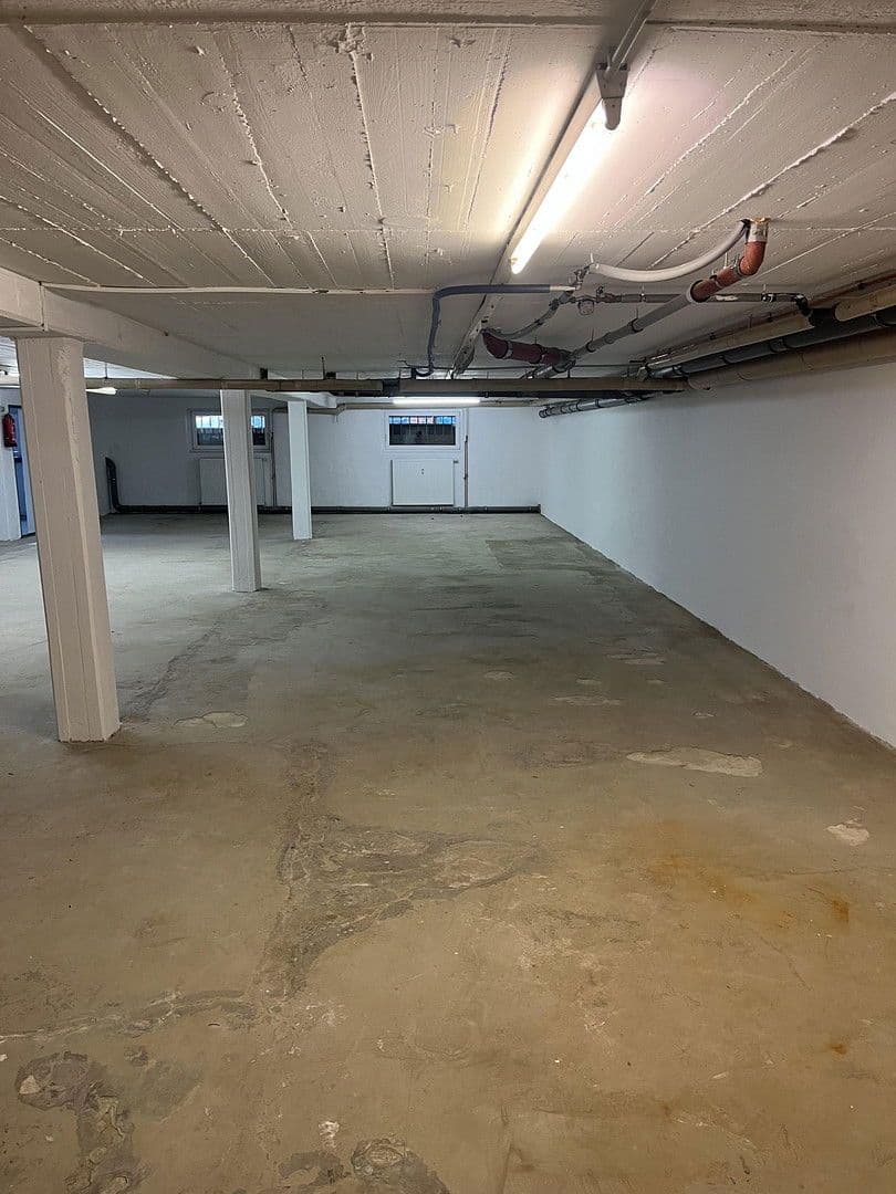 Pronájem nebytového prostoru 270 m², Steinweg 17/19, Gehrden, Dolní Sasko Pronájem nebytového prostoru 270 m², Steinweg 17/19, Gehrden, Dolní Sasko