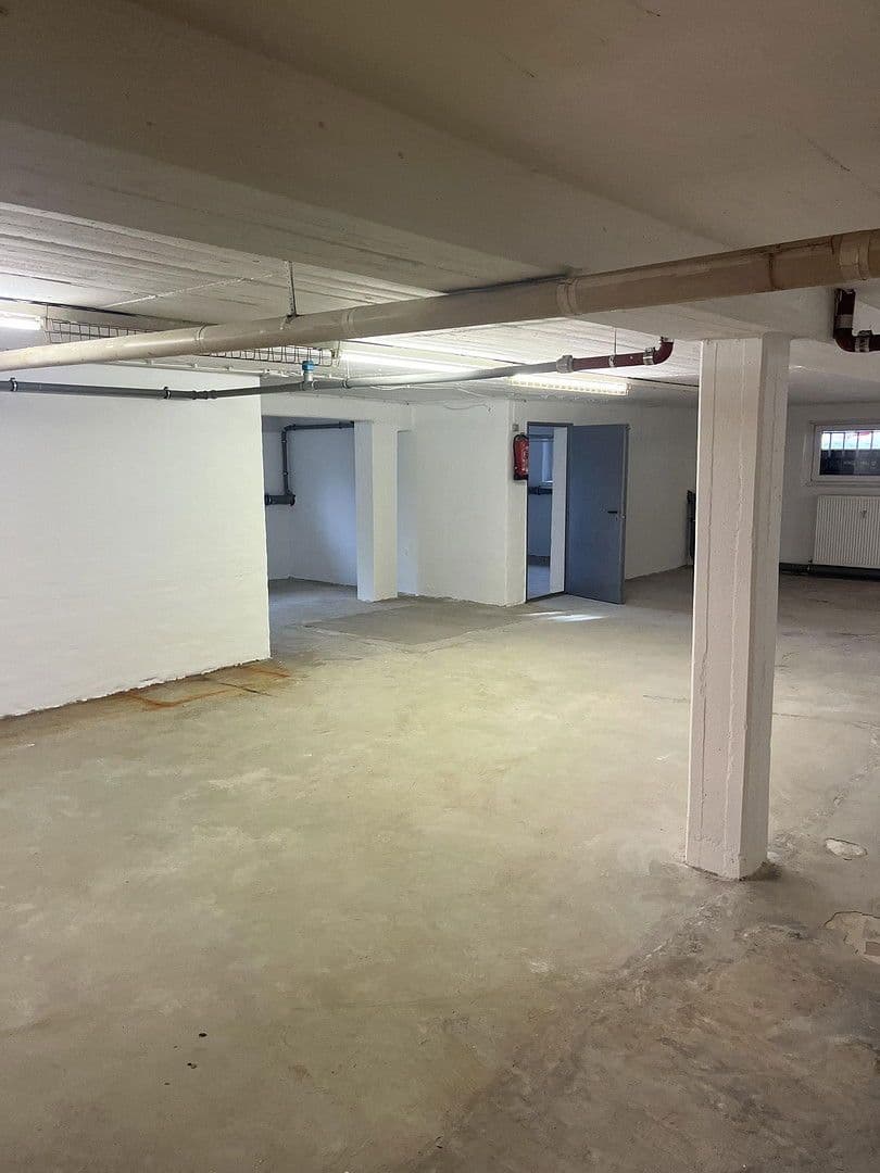 Pronájem nebytového prostoru 270 m², Steinweg 17/19, Gehrden, Dolní Sasko Pronájem nebytového prostoru 270 m², Steinweg 17/19, Gehrden, Dolní Sasko