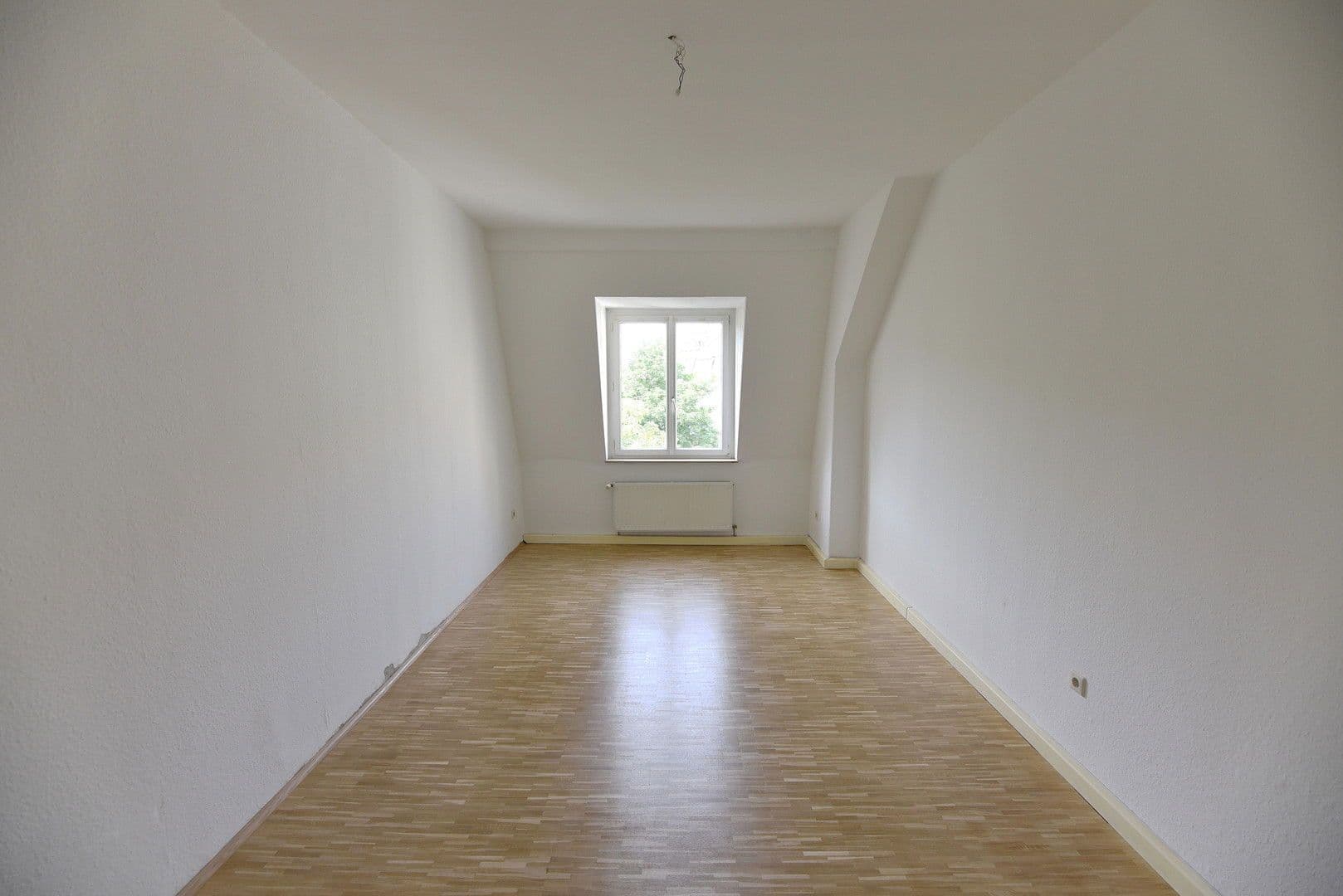 Pronájem bytu 4+1 132 m², Arnoldstraße 31, Dresden, Sasko Pronájem bytu 4+1 132 m², Arnoldstraße 31, Dresden, Sasko